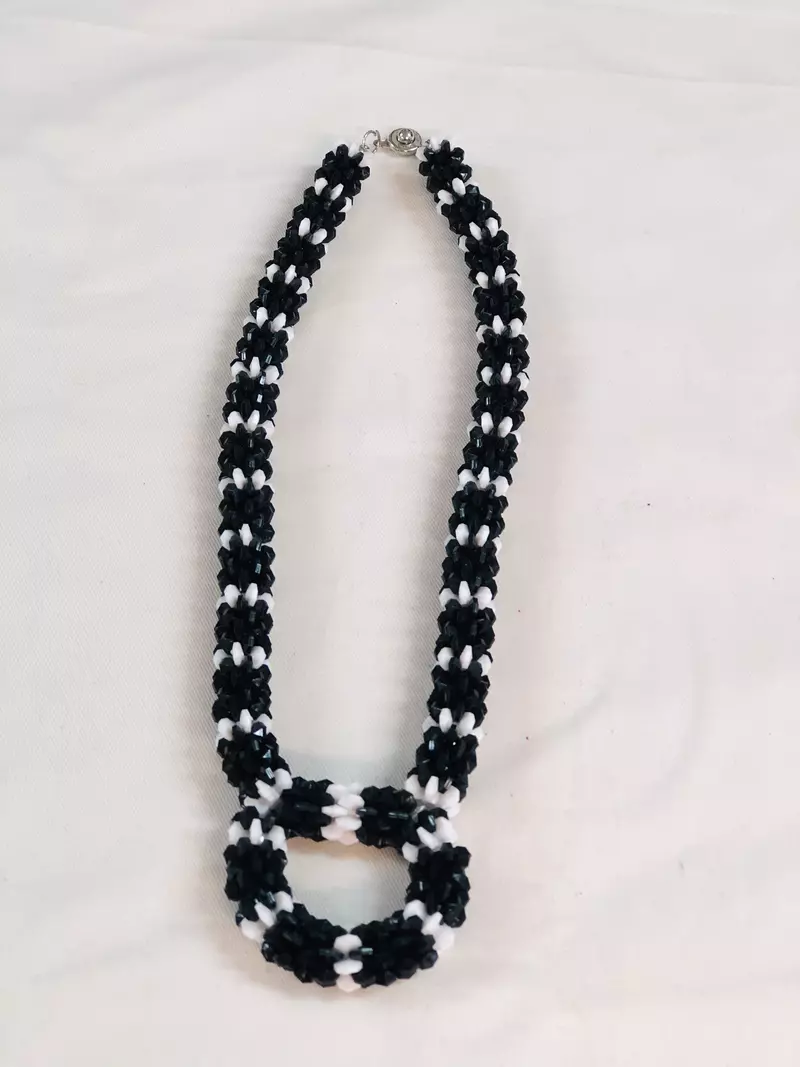 COLLIER HAJIA